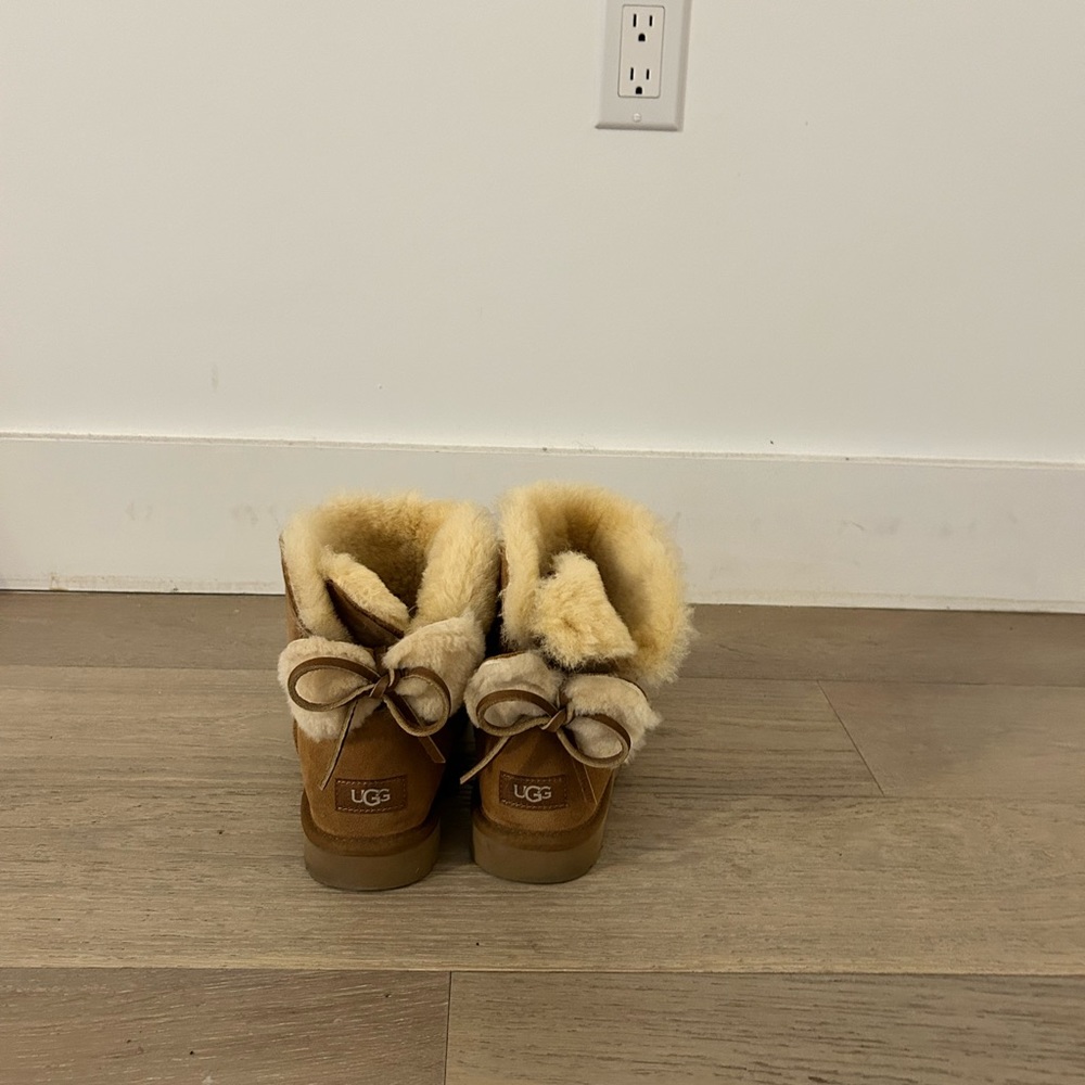 Uggs Classic Boots Size 9